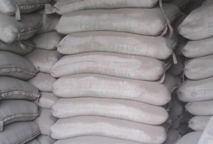 宝安区沙水泥砖哪里买？关于水泥的选购技巧你学到了吗